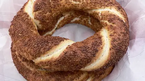 Simit bread rings